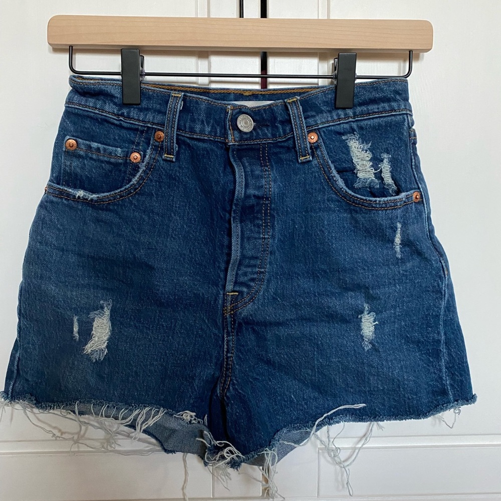 LEVIS RIBCAGE SHORT